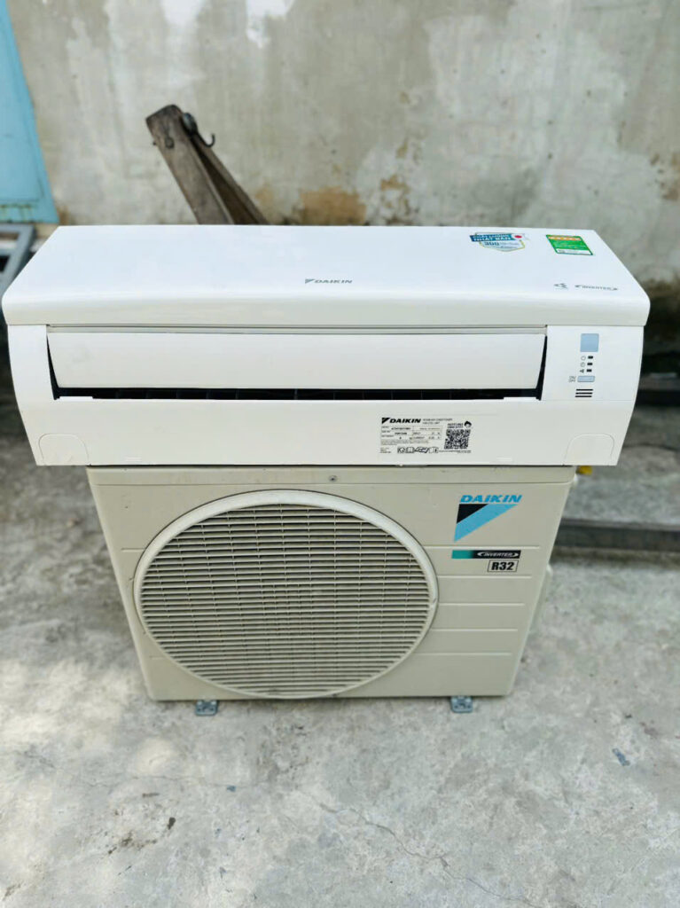 Máy lạnh cũ Daikin 2.0Hp Inverter R-32a mới 93%