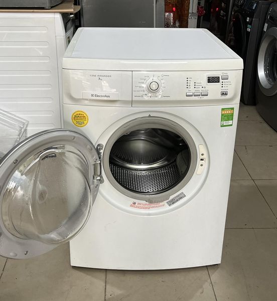 Máy giặt cũ Electrolux 7 kg EWP10741mới 95%