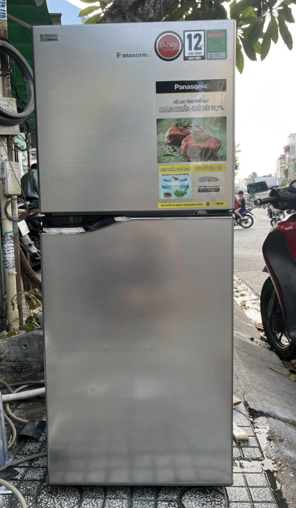 Tủ lạnh cũ Panasonic Inverter 170 lít NR-BA190PPVN mới 97%